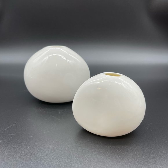 Crate & Barrel White Tear Drop Bean Bud Vase Set of 2 - Picture 4 of 8